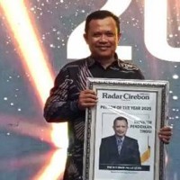 Rektor Uniku, Person Of The Year 2025 Kategori Inovasi Pendidikan Tinggi